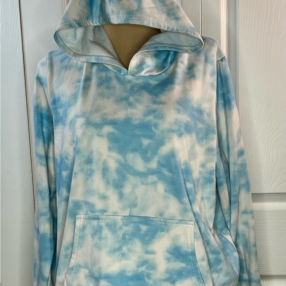 Women's Blue Tie-Dye Hoodie and Shorts Set, 2X - Picture 3 of 14